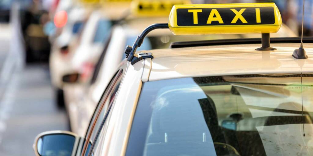 Taxifahrten zur Arbeit steuerlich absetzbar?