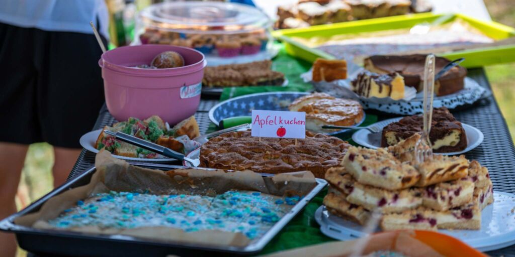 Unterliegt der Kuchenverkauf an Schulen und Kitas der Umsatzsteuer?